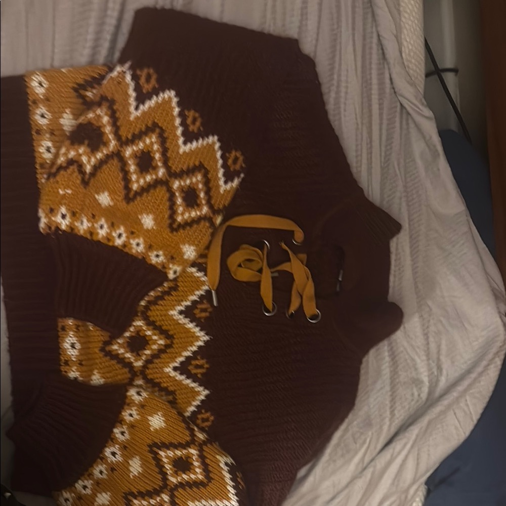 Yellow and Gold Geometric Sweatshirt